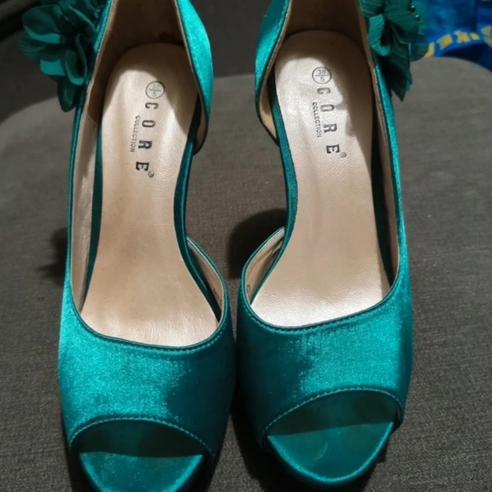 Corelle Turquoise Peep-Toe Heels with Floral Detail
